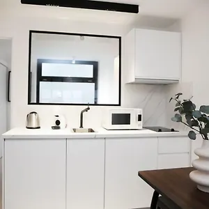 Amelot 2- Spacieux Et Lumineux- 3p- 11 Paris