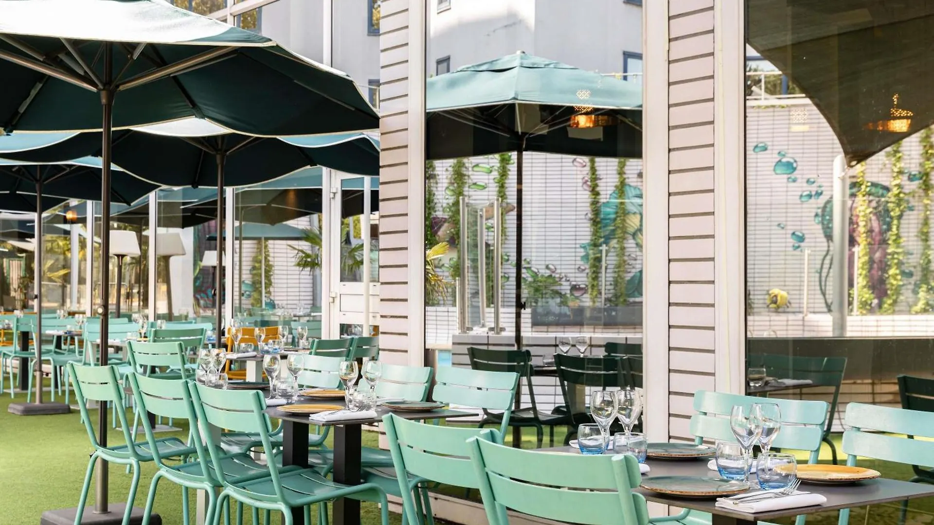 Hotel Ibis Lyon Gerland Musee Des Confluences