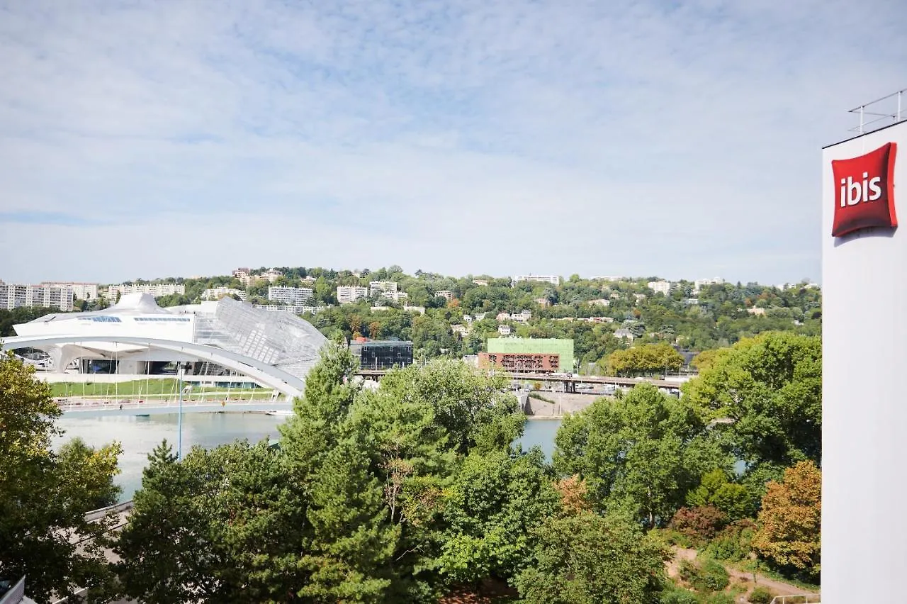 Ibis Lyon Gerland Musee Des Confluences 3*,