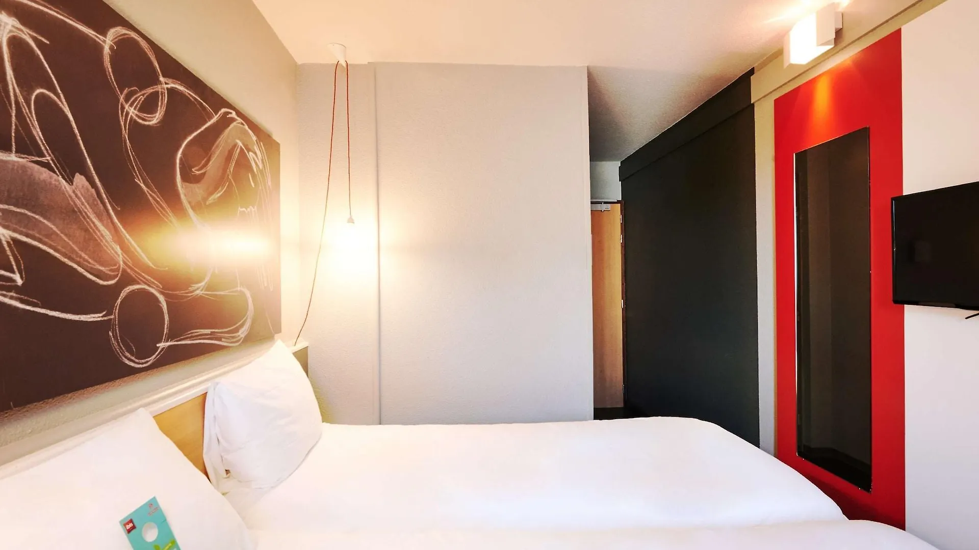 Ibis Lyon Gerland Musee Des Confluences Hotel